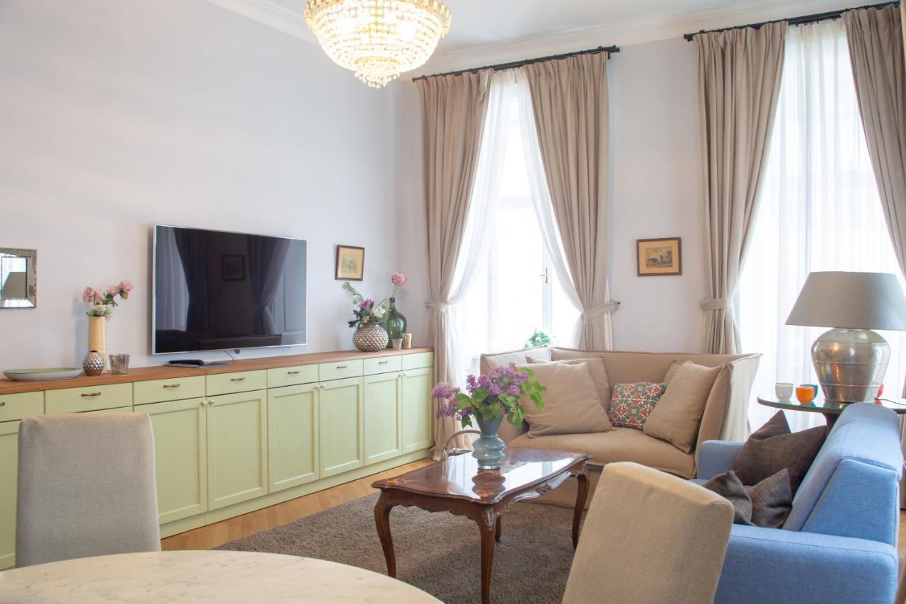 Stilvolles Apartment In Zentraler Lage Viena Exterior foto